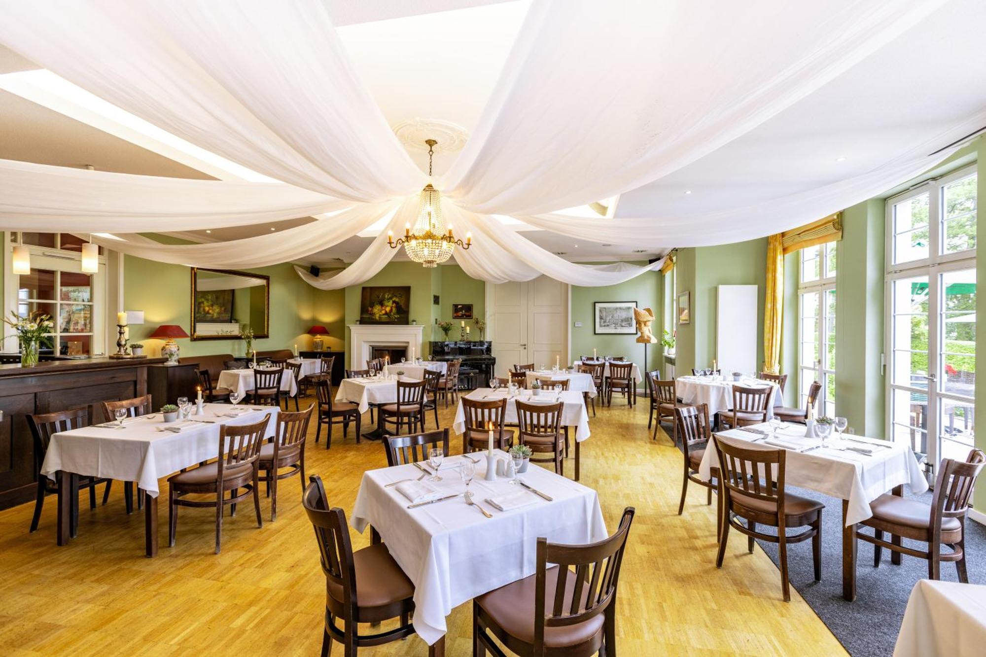 Cafe Wildau Hotel & Restaurant Am Werbellinsee Шорфхайде Экстерьер фото